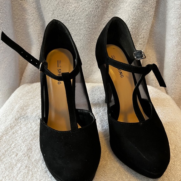 Call it Spring Lentigione Black Heels - Picture 2 of 3